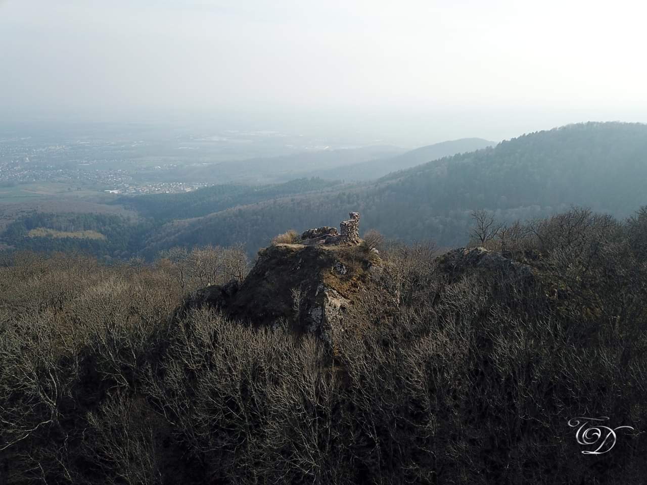 Vue aérienne du Château de la Herrenfluh